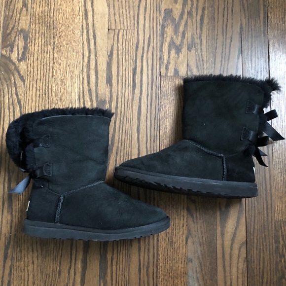 Ugg Bailey Bow Boots - Picture 3 of 7